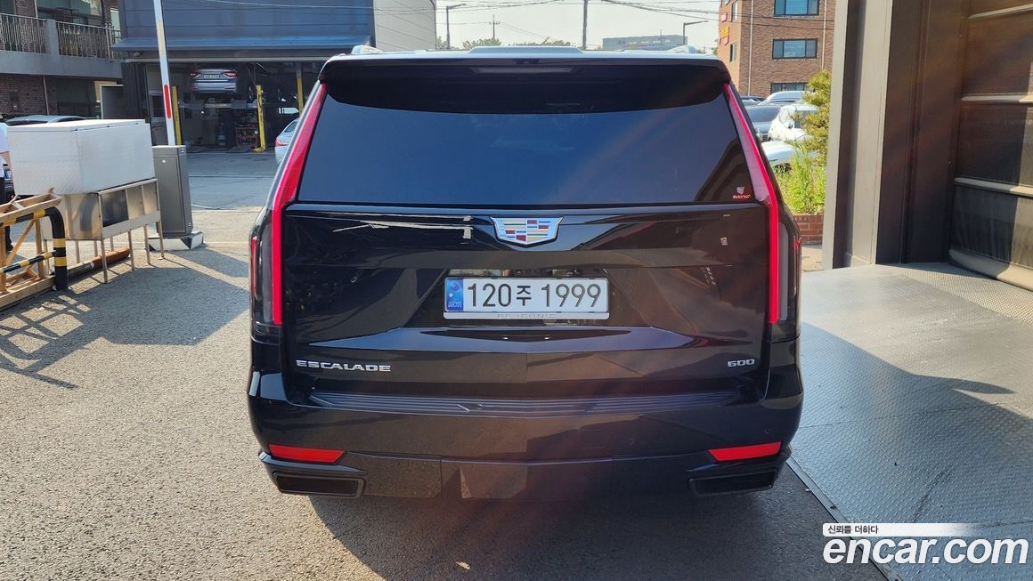 Cadillac Escalade 2024