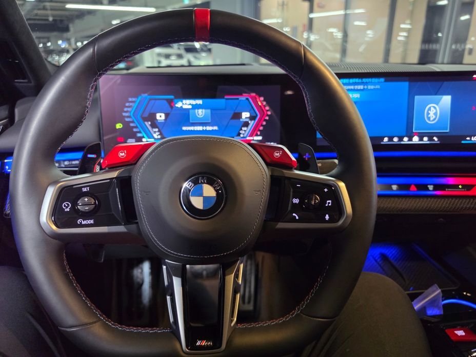 BMW M5 2025