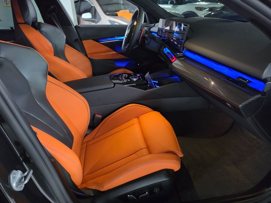 BMW M5 2025