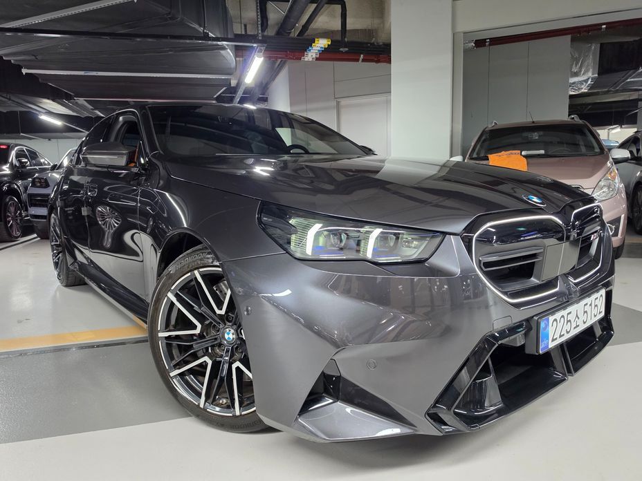 BMW M5 2025