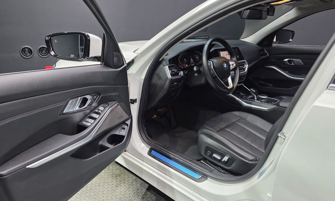 BMW 3-Series 2021