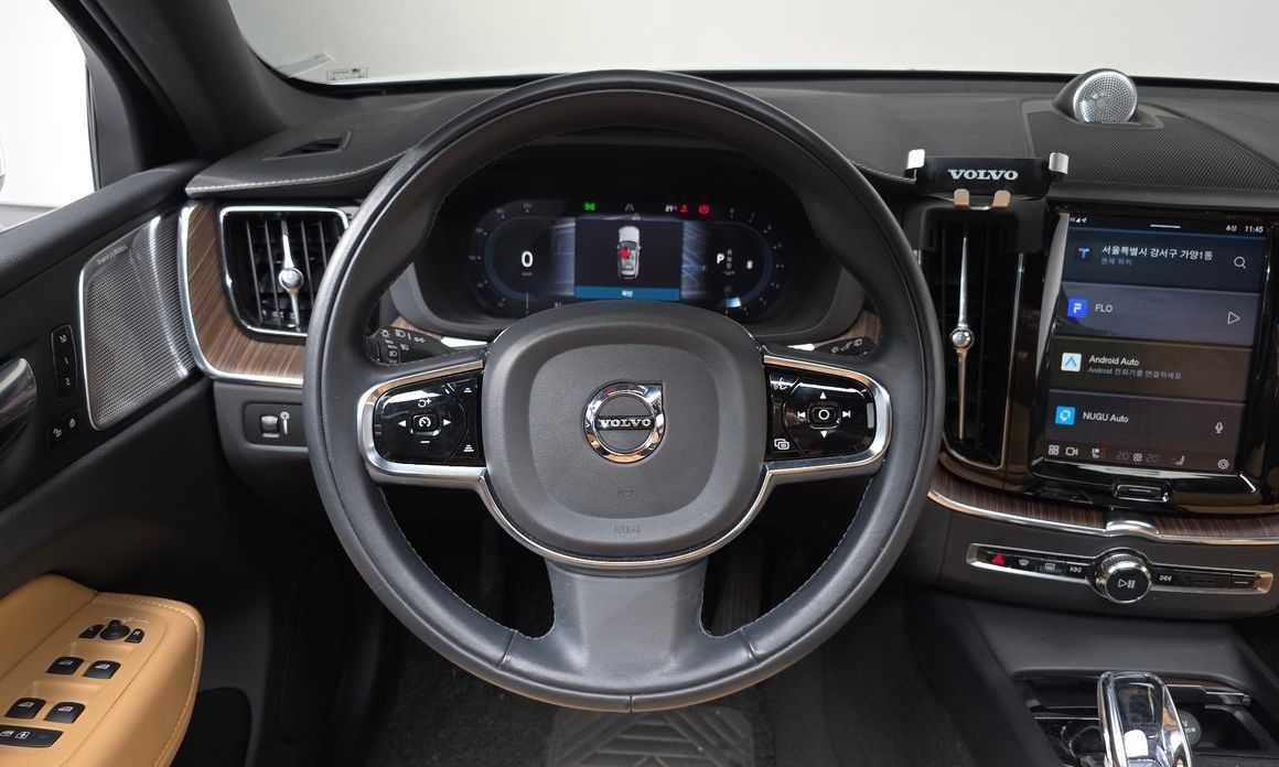 Volvo XC60 2022