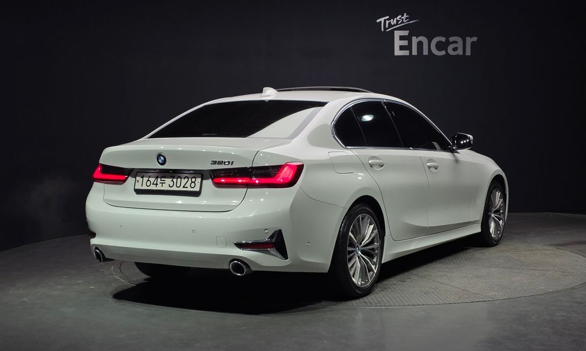BMW 3-Series 2021