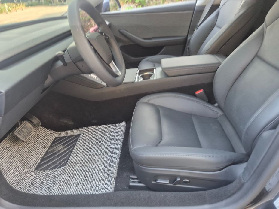 Tesla Model 3 2025