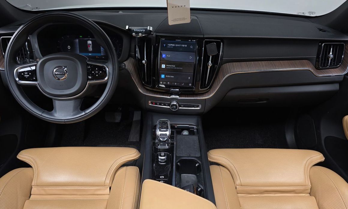 Volvo XC60 2022