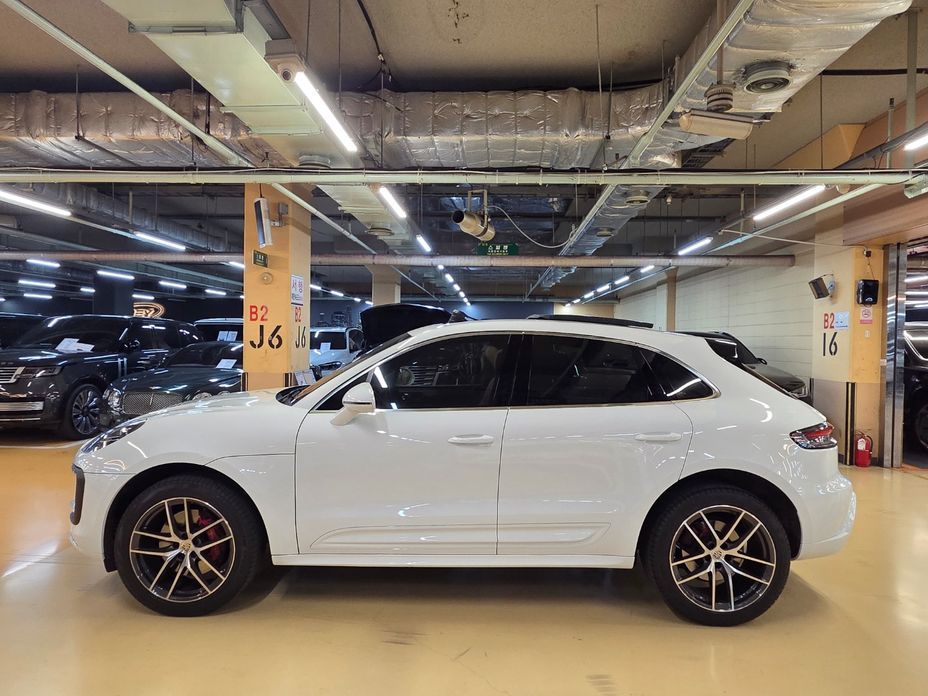 Porsche Macan 2022
