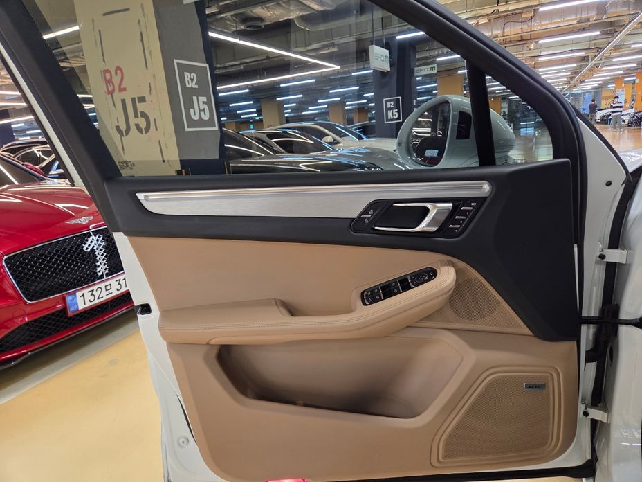 Porsche Macan 2022