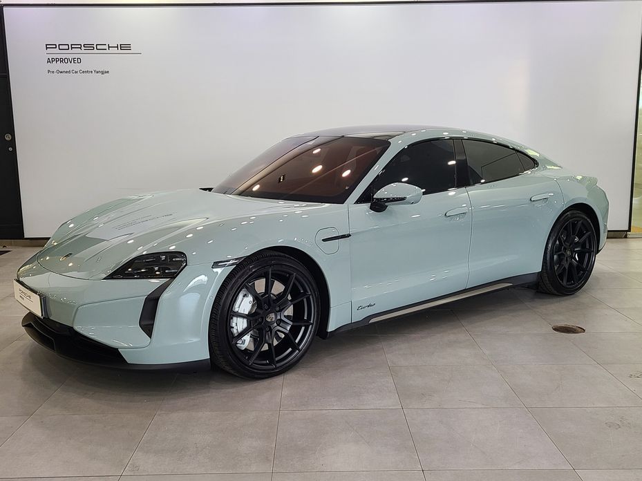 Porsche Taycan 2025