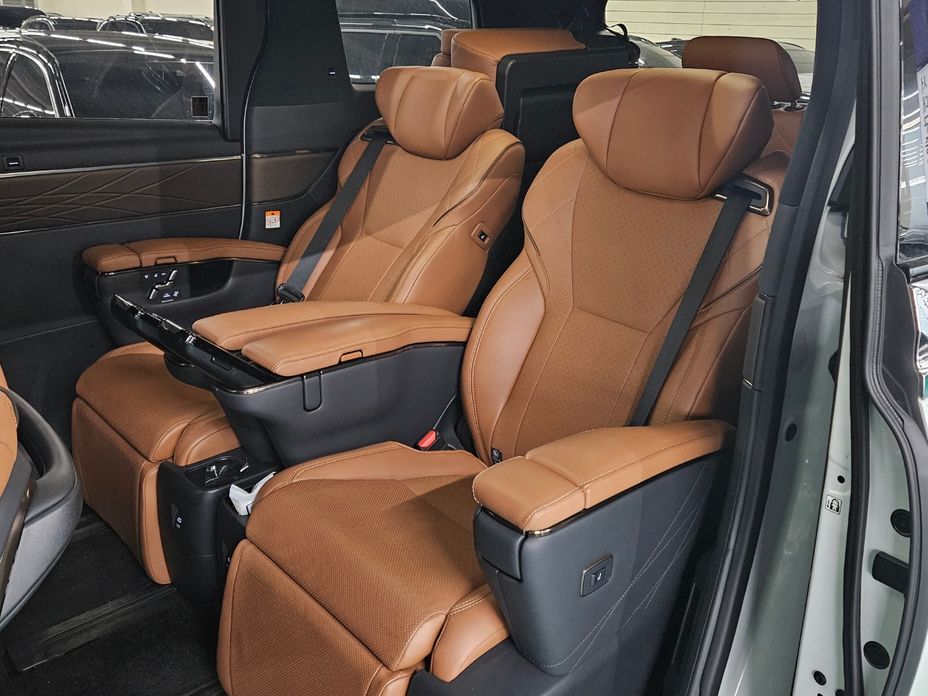 Toyota Alphard 2024
