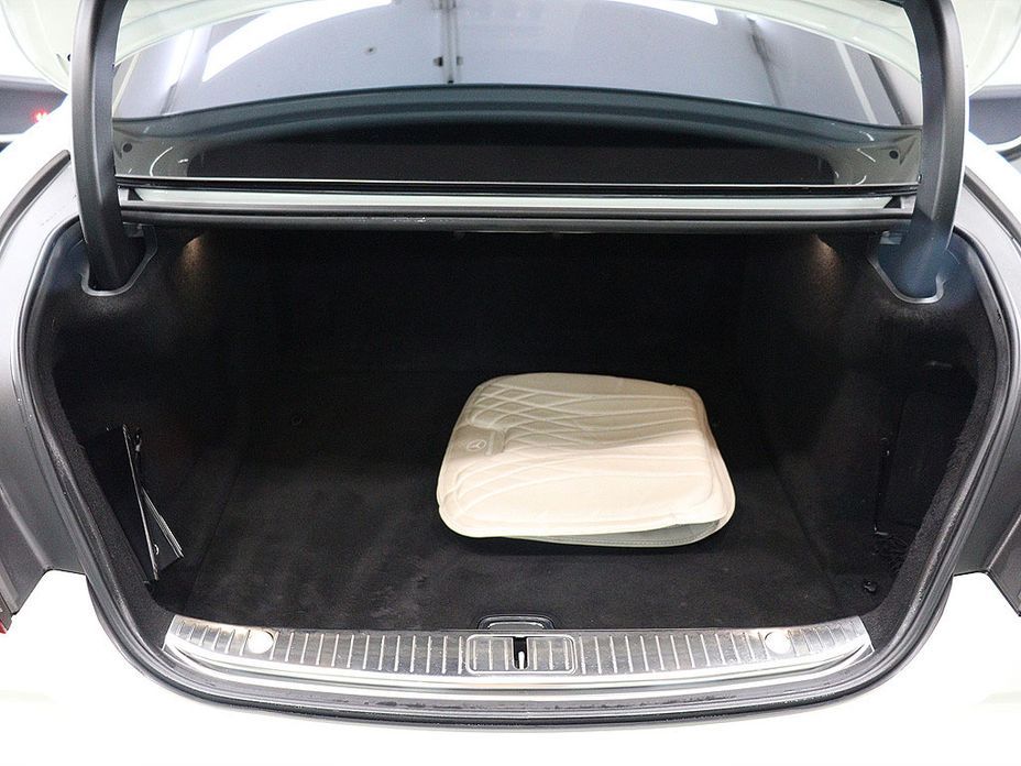 Mercedes-Benz S-Class 2021