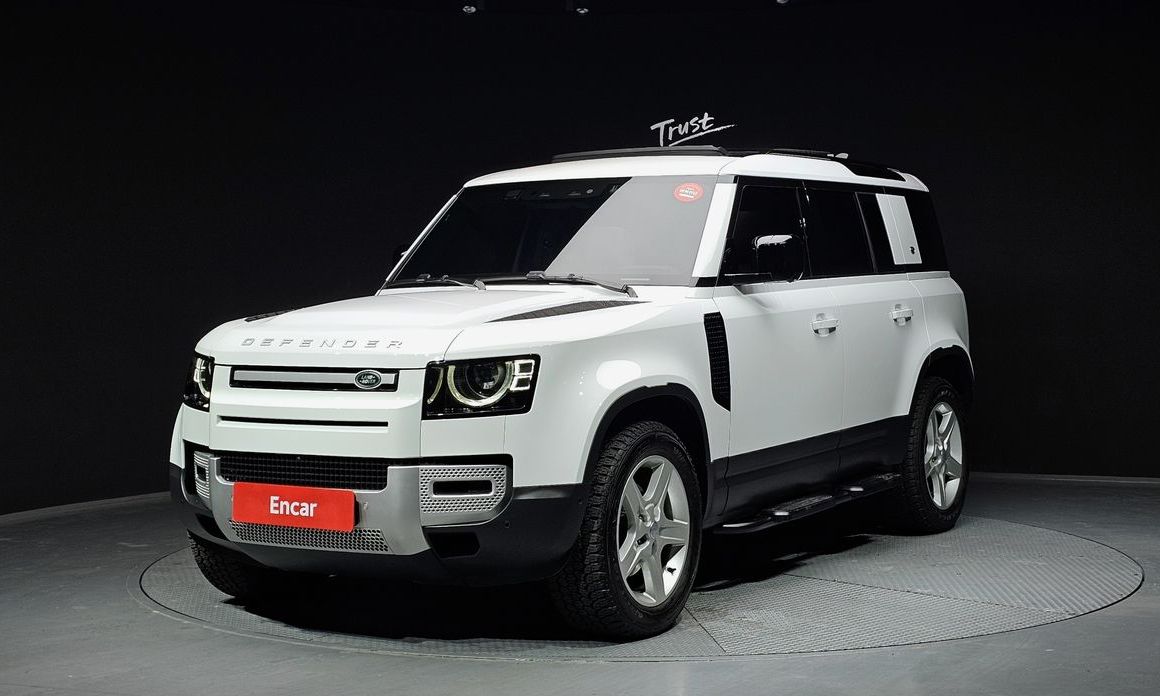 Land Rover Defender 2024