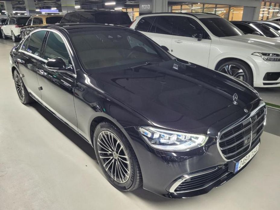 Mercedes-Benz S-Class 2023