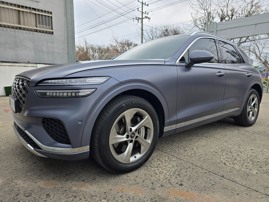 Genesis GV70 2025