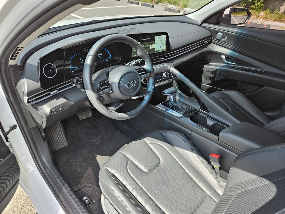 Hyundai AVANTE 2024