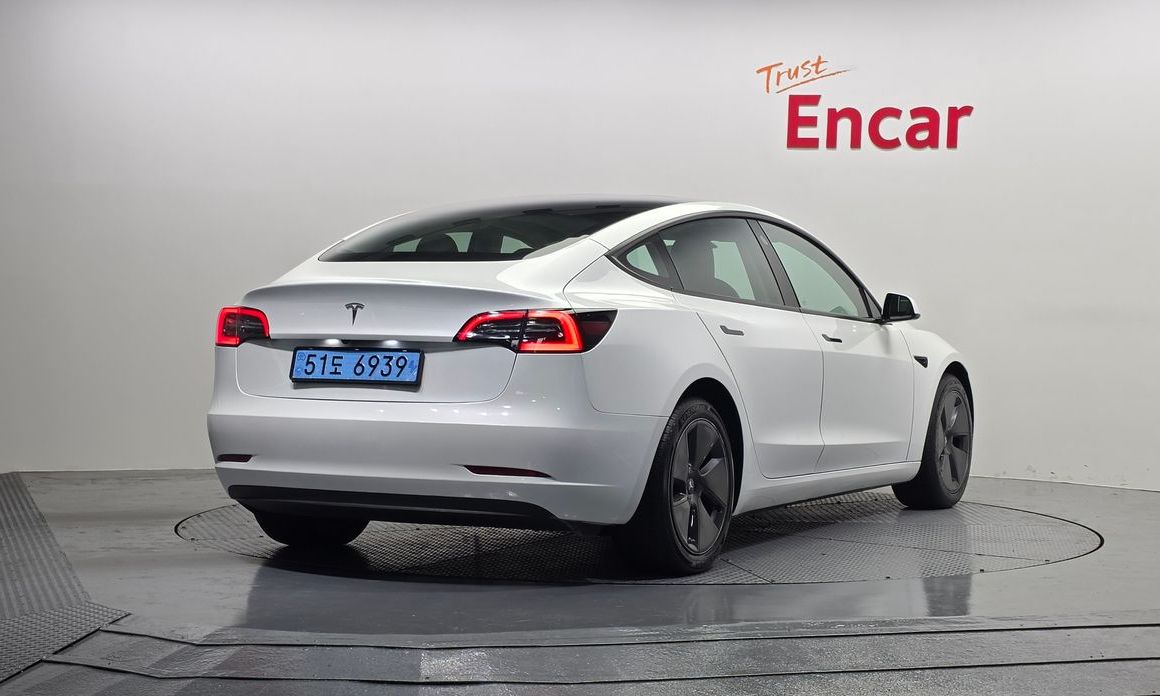 Tesla Model 3 2023
