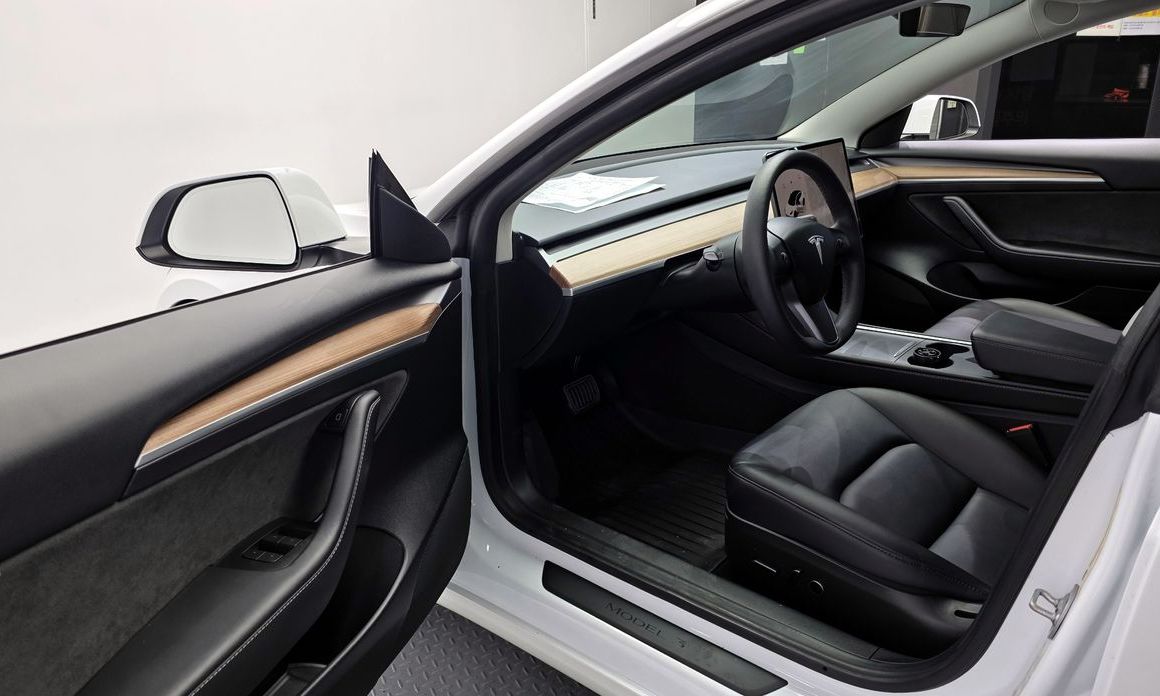 Tesla Model 3 2023