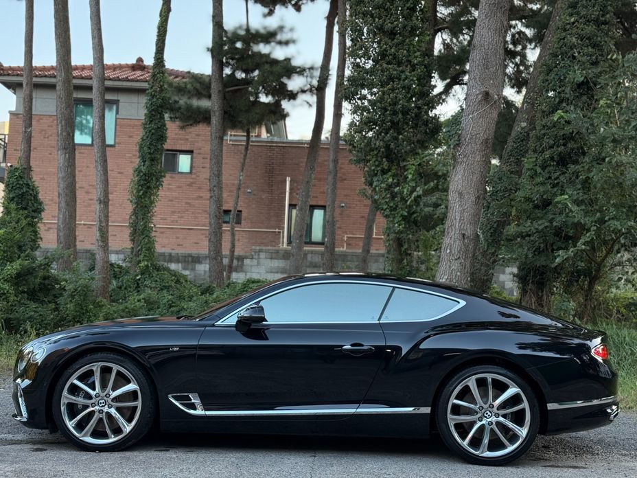 Bentley Continental 2020