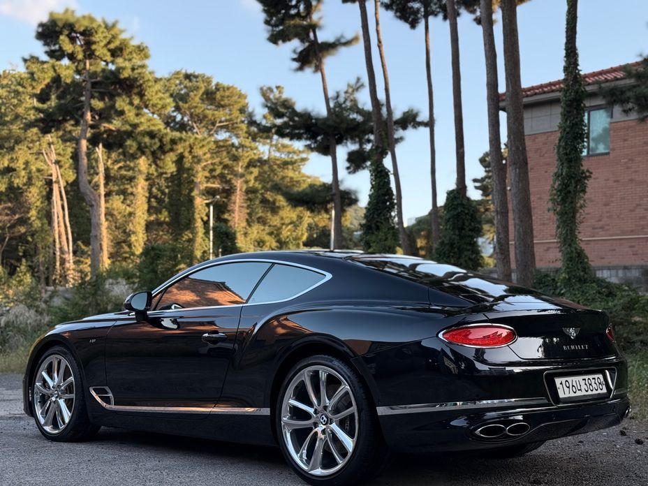 Bentley Continental 2020