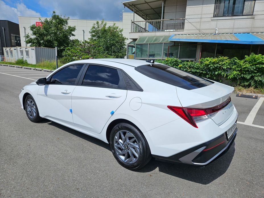 Hyundai AVANTE 2024