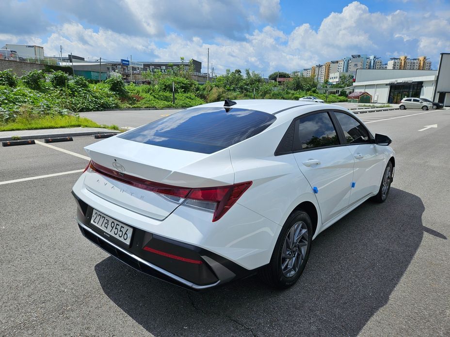 Hyundai AVANTE 2024
