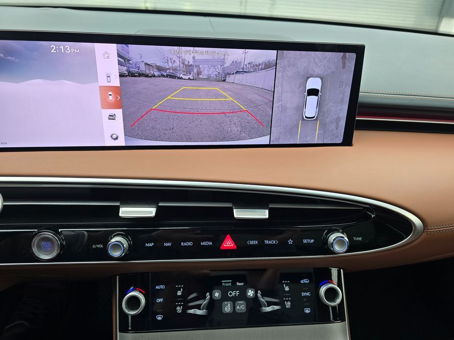 Genesis GV70 2025