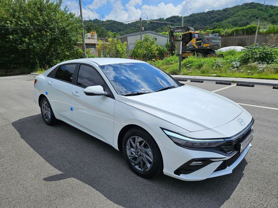 Hyundai AVANTE 2024