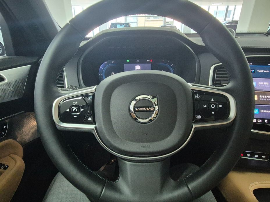 Volvo XC90 2025