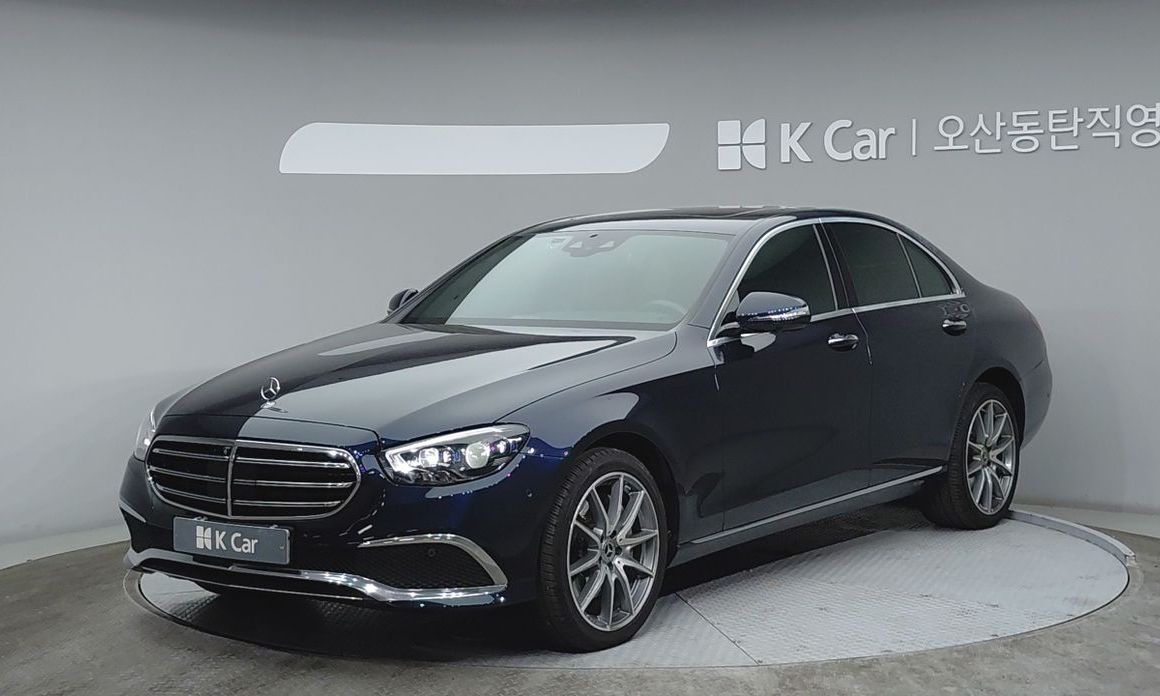 Mercedes-Benz E-Class 2022