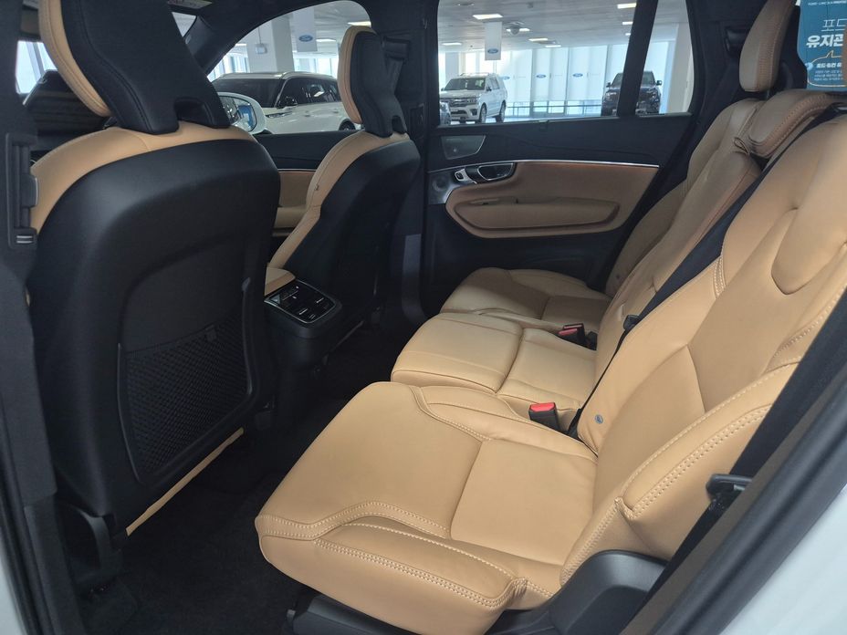 Volvo XC90 2025