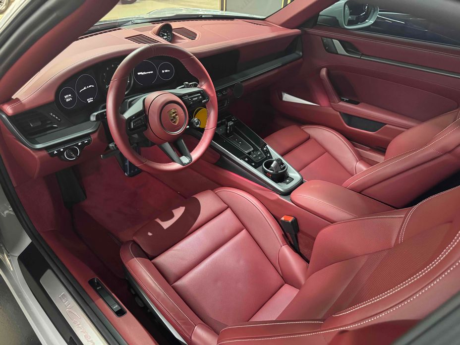 Porsche 911 2024