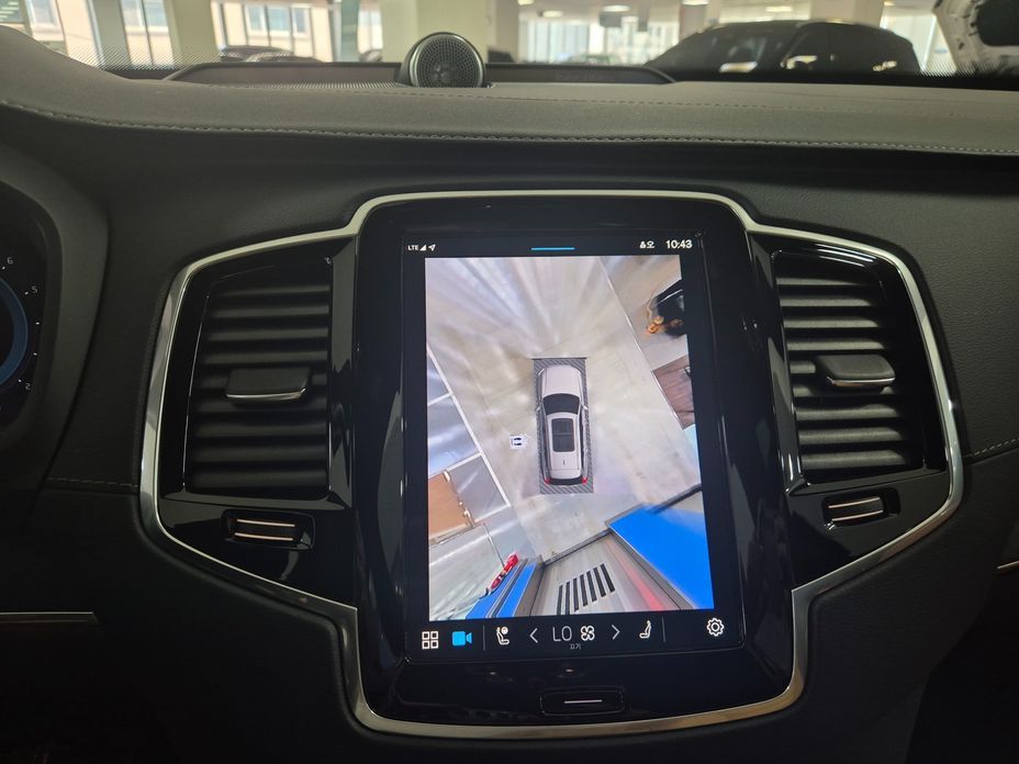 Volvo XC90 2025