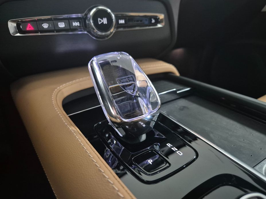 Volvo XC90 2025
