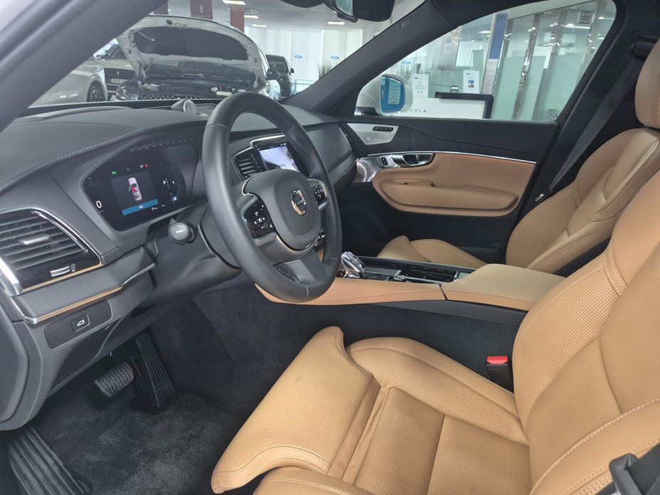 Volvo XC90 2025