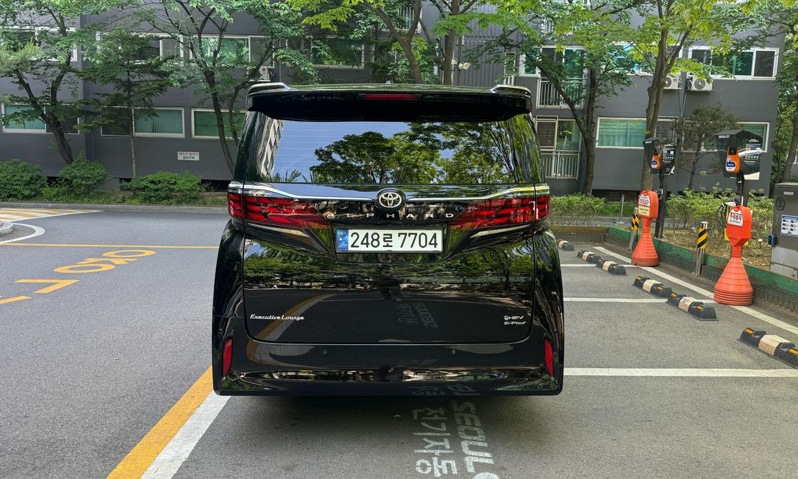 Toyota Alphard 2024