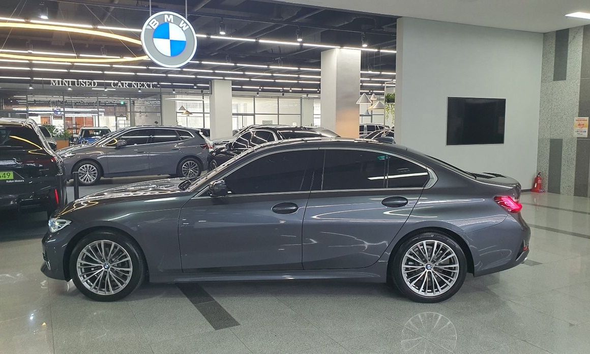 BMW 3-Series 2021