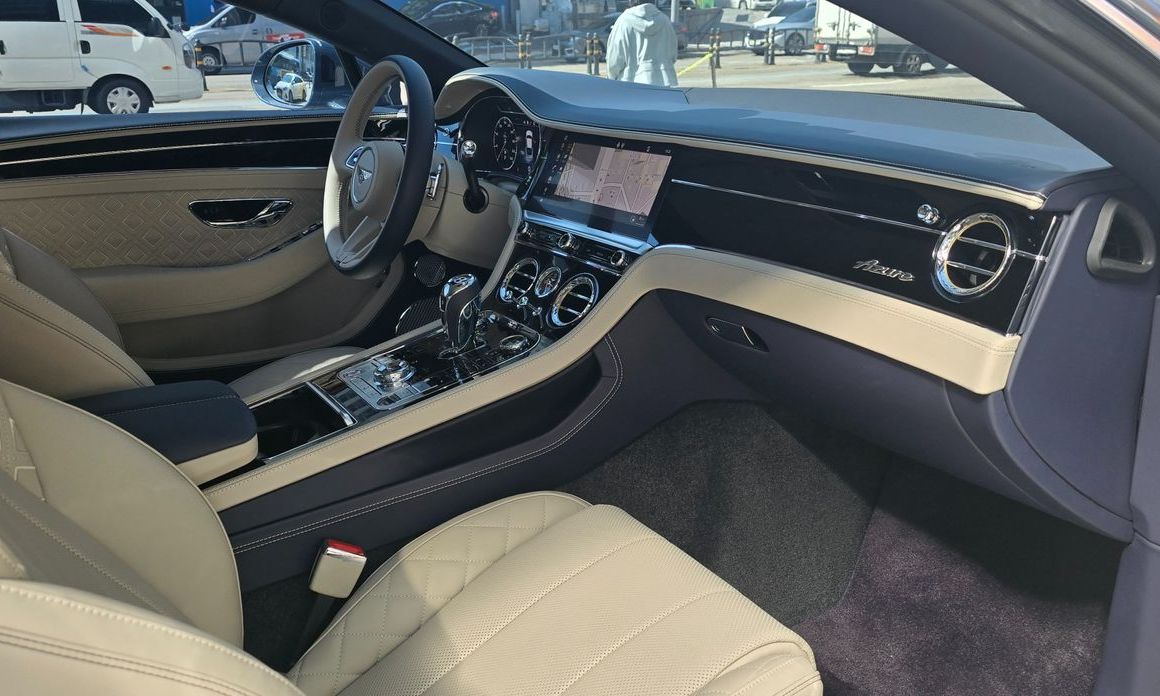 Bentley Continental 2023