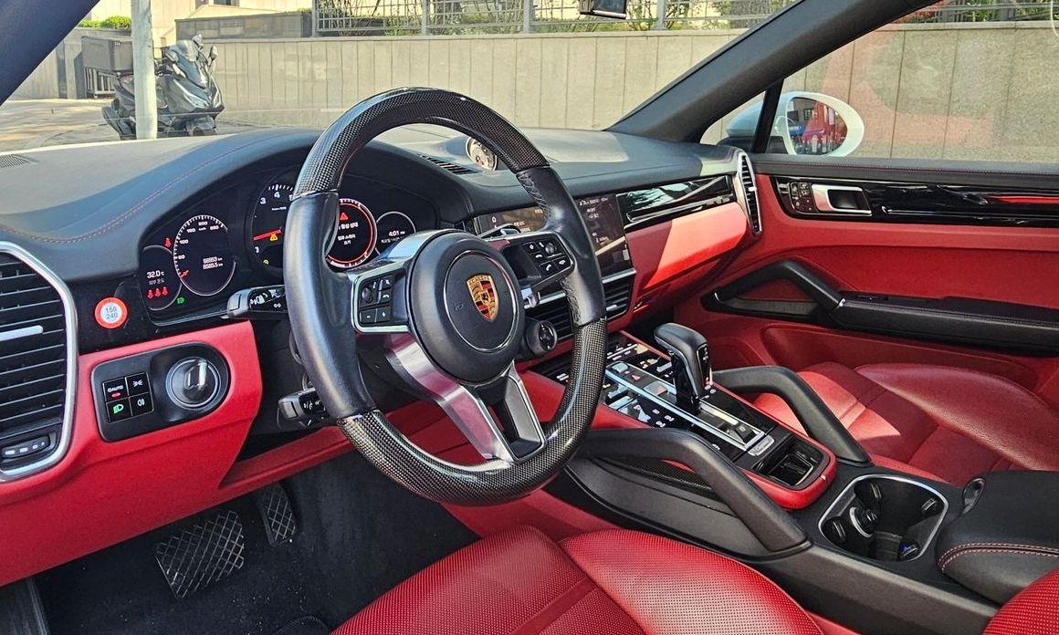 Porsche Cayenne 2021