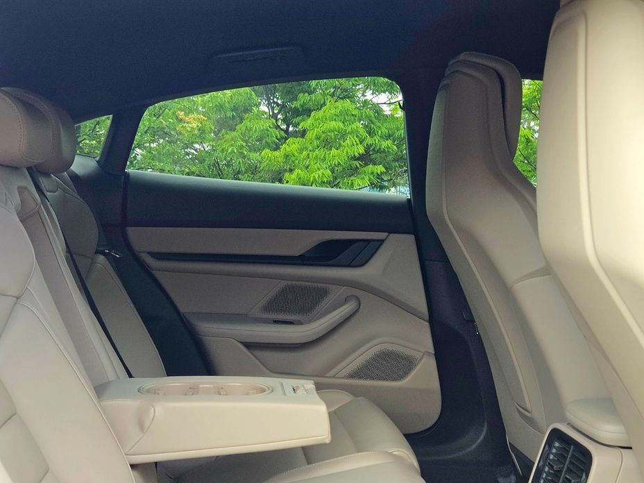 Porsche Taycan 2022