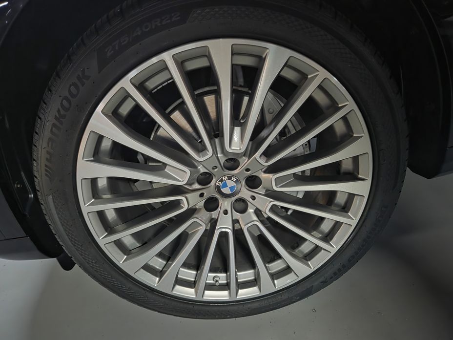 BMW X7 2022