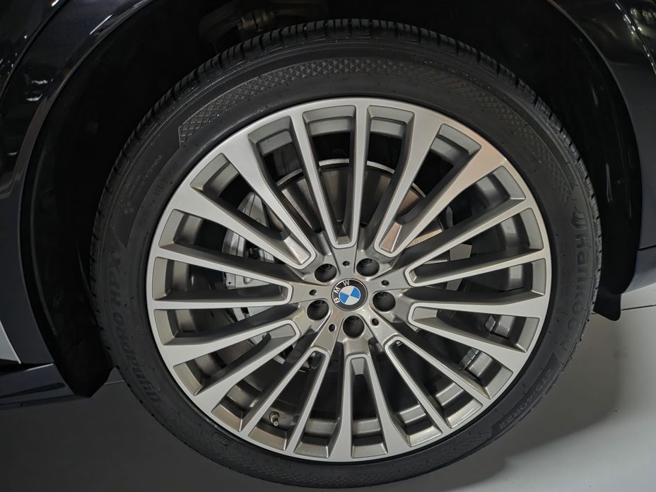 BMW X7 2022
