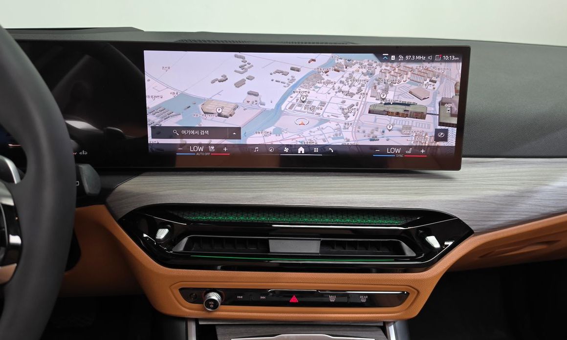 BMW 3-Series 2025