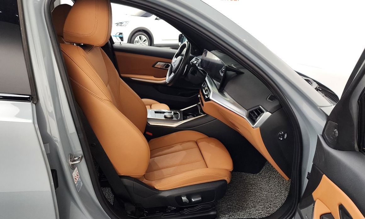 BMW 3-Series 2023