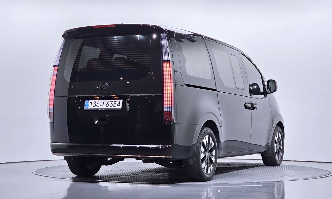 Hyundai Staria 2025