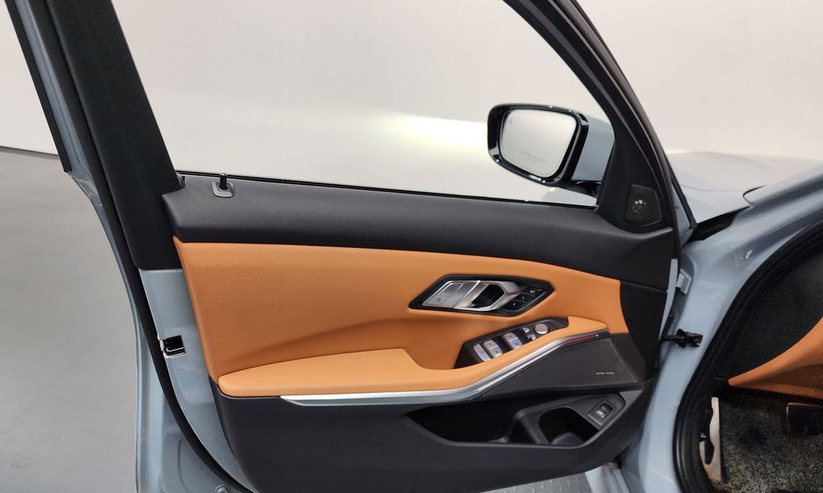 BMW 3-Series 2023