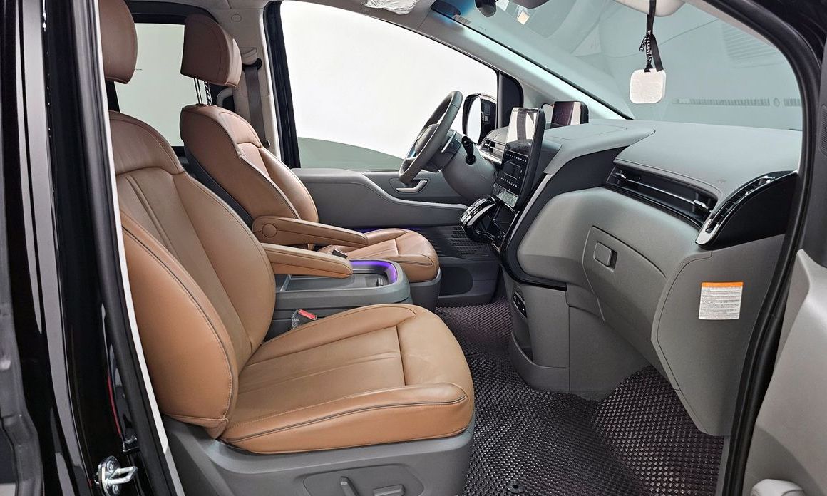 Hyundai Staria 2025