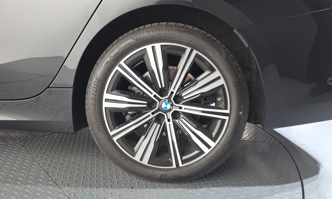 BMW 3-Series 2025