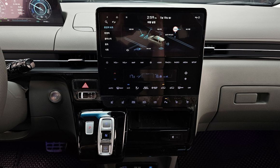 Hyundai Staria 2025