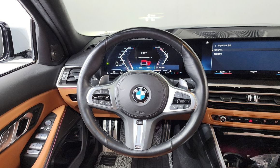 BMW 3-Series 2023