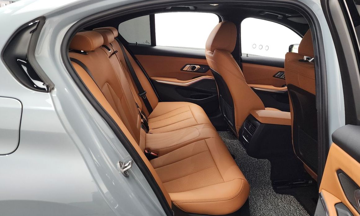 BMW 3-Series 2023
