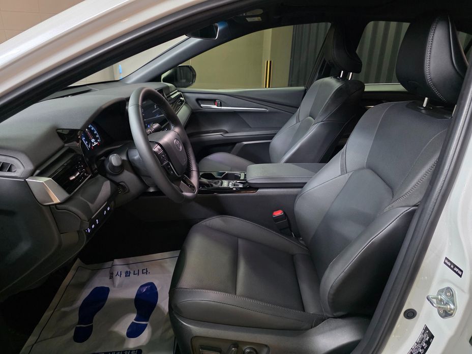Toyota Camry 2025